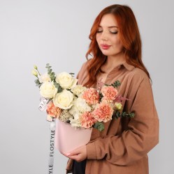 nezhnyj buket v shlyapnoj korobke 5